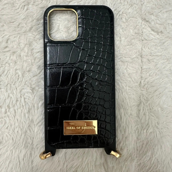 IDEAL OF SWEDEN BLACK CROC IPHONE 12/12 PRO NECKLACE/ CROSSBODY CASE - Picture 7 of 10